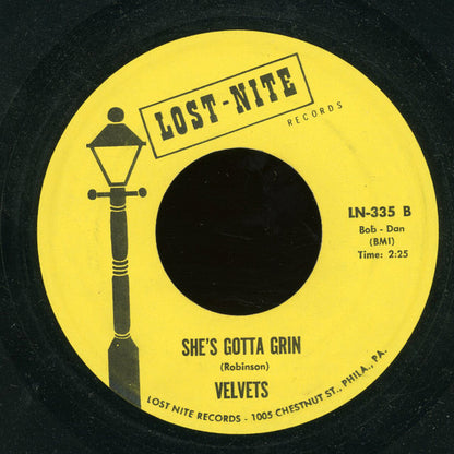The Velvets (3) : They Tried / She's Gotta Grin (7", Single, RE)