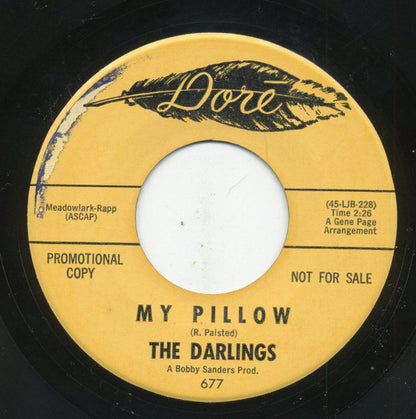 The Darlings : He Played 1, 2, 3, 4 / My Pillow (7", Promo)