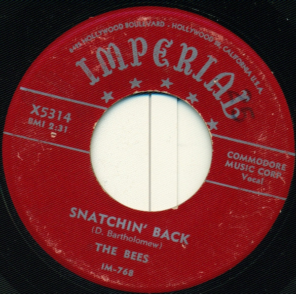 The Bees (14) : Toy Bell / Snatchin' Back  (7", Single)