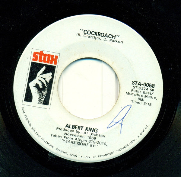 Albert King : Cockroach / Wrapped Up In Love Again (7", Single)