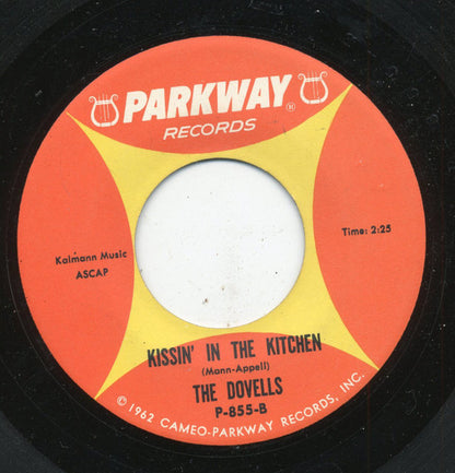 The Dovells : The Jitterbug / Kissin' In The Kitchen (7")