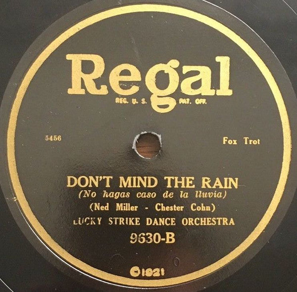 Sam Lanin And His Dance Orchestra / Lucky Strike Orchestra : A Smile Will Go A Long, Long Way / Don't Mind The Rain (Shellac, 10")
