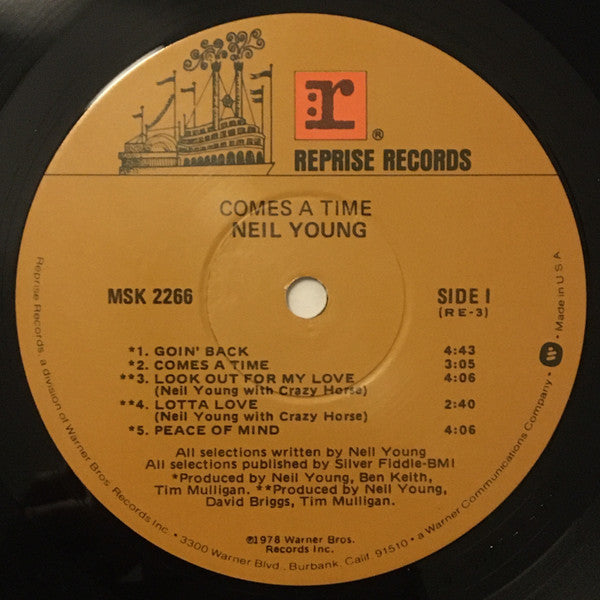 Neil Young : Comes A Time (LP, Album)
