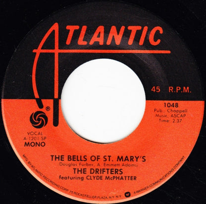 The Drifters Featuring Clyde McPhatter And Bill Pinkney : White Christmas (7", RE, 75 )
