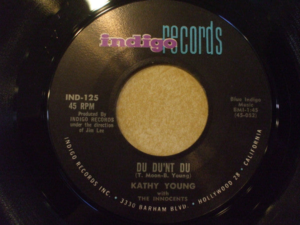 Kathy Young With The Innocents (2) : Magic Is The Night (7", Single, Styrene, Mon)