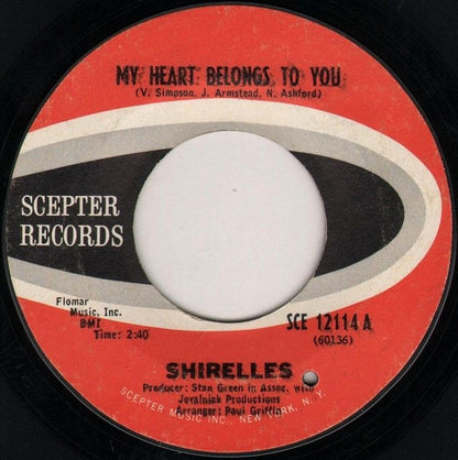 The Shirelles : My Heart Belongs To You / Love That Man (7", Single)