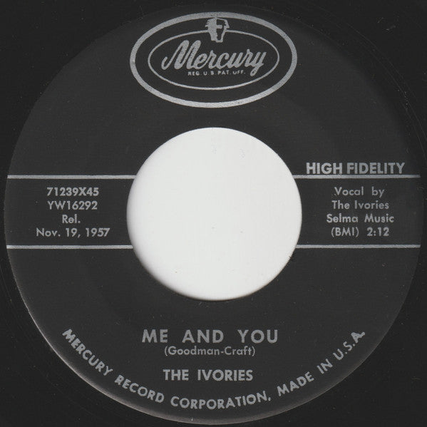 The Ivories (5) : I'm In Love / Me And You (7", Single)