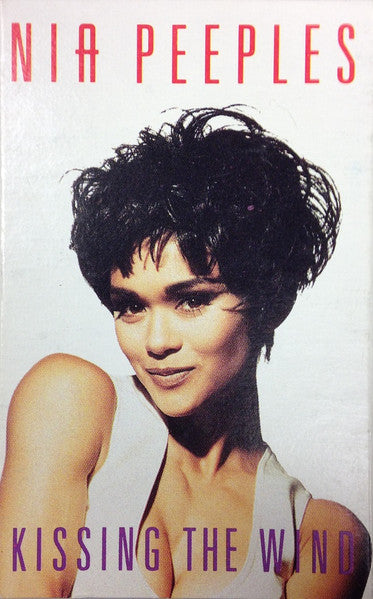 Nia Peeples : Kissing The Wind (Cass, Single)