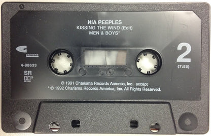 Nia Peeples : Kissing The Wind (Cass, Single)