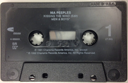 Nia Peeples : Kissing The Wind (Cass, Single)