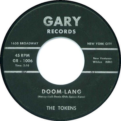 The Tokens (3) : Come Dance With Me / Doom Lang (7", Styrene)