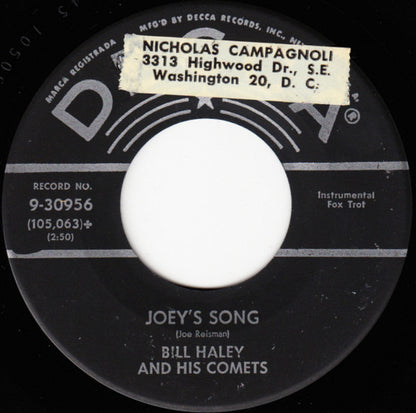 Bill Haley And His Comets : Ooh! Look-A There, Ain't She Pretty / Joey's Song (7", Single)