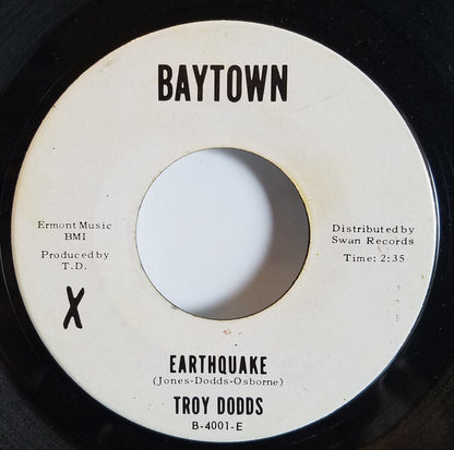 Troy Dodds : Earthquake / Trying To Find My Baby (7", Single)